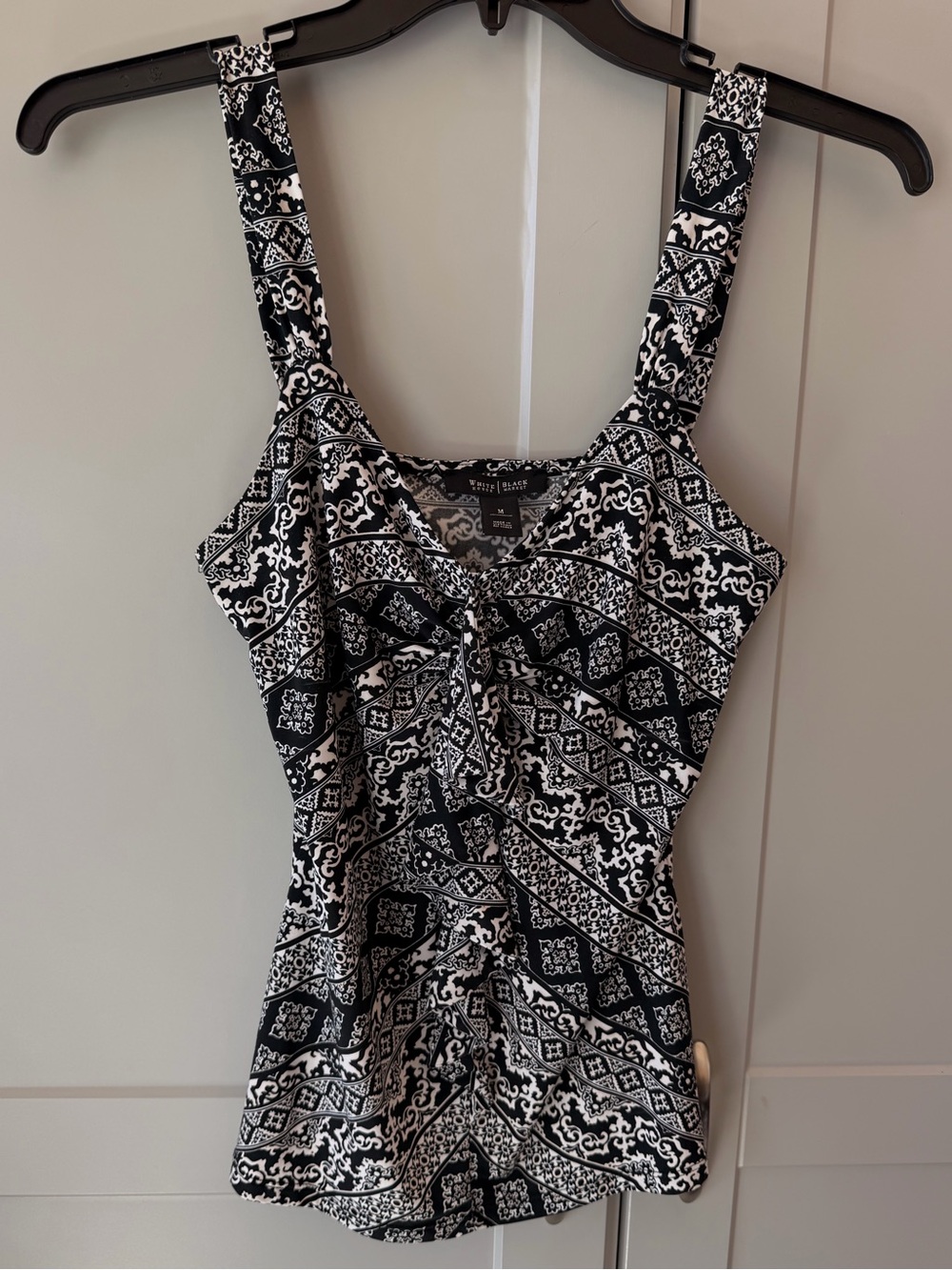 White House Black Market Black White Paisley Twist Front Sleeveless Top Size M